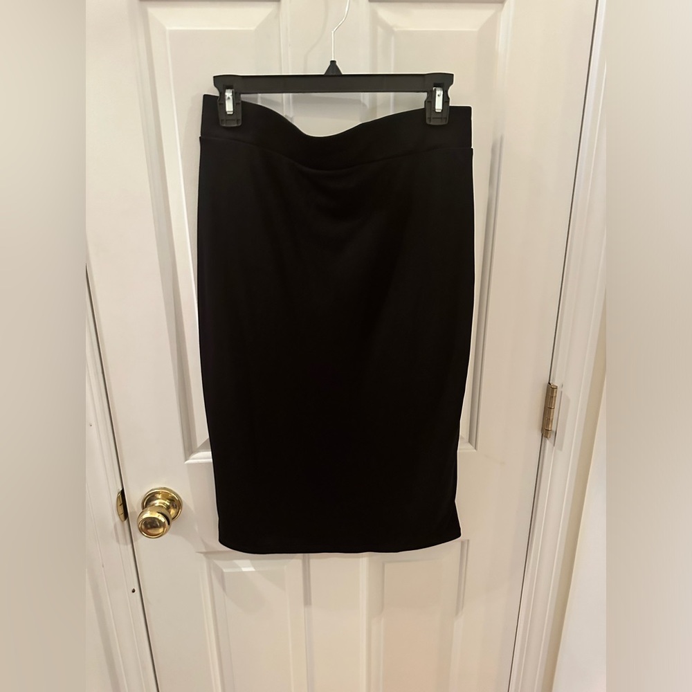 LIZ CLAIBORNE - WOMEN'S BLACK PENCIL SKIRT - SIZE M Tall- BUSINESS CAREER
